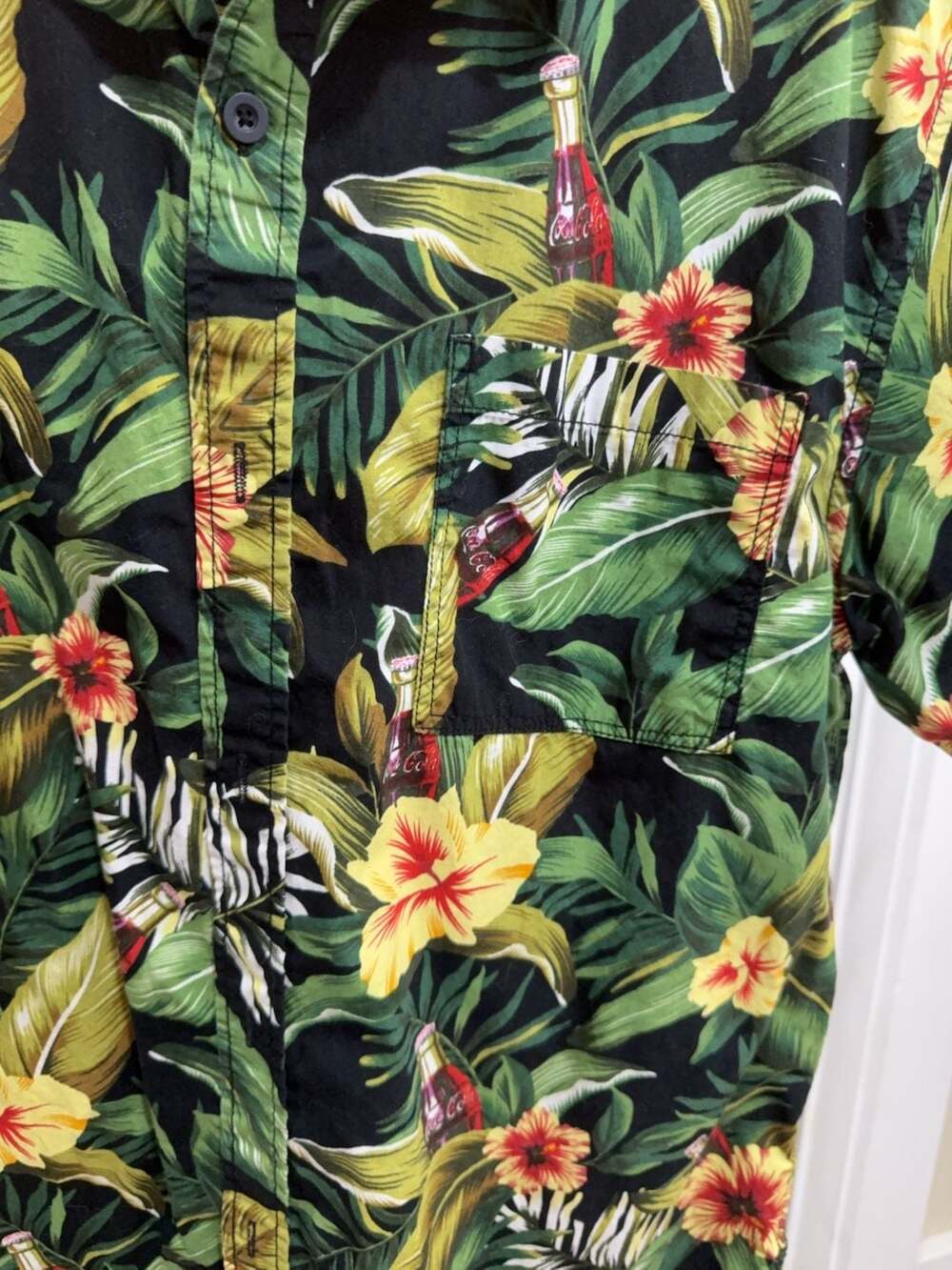 Coca-Cola PacSun Tropical Floral Button Down Shirt Size L - Picture 3 of 5
